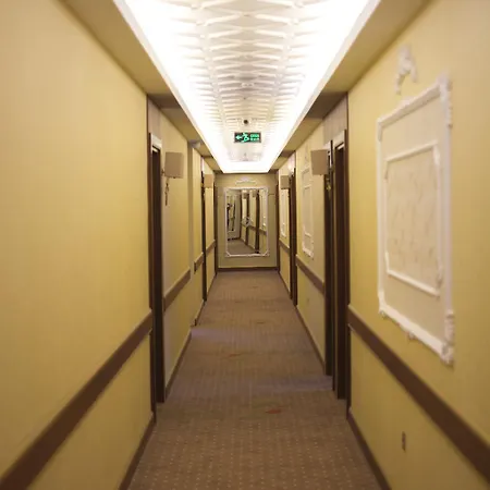 Otel Mb Deluxe 4*