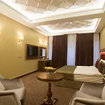Mb Deluxe Hotel 4*