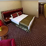 Hotel Mb Deluxe