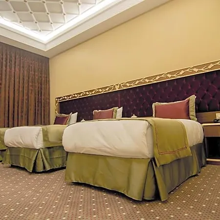 Mb Deluxe Hotel