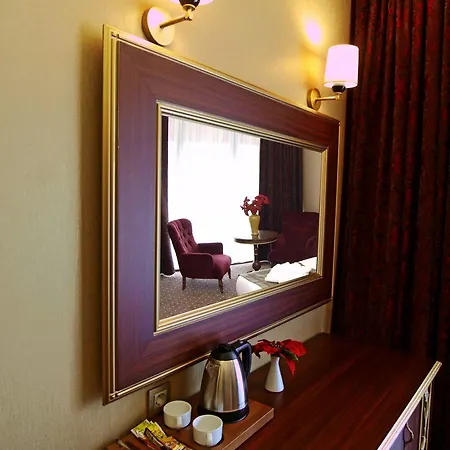 Hotell Mb Deluxe