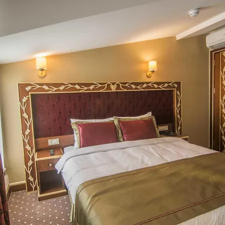 Mb Deluxe Hotel 4*