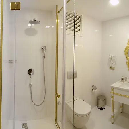 Mb Deluxe 4* Istanboel