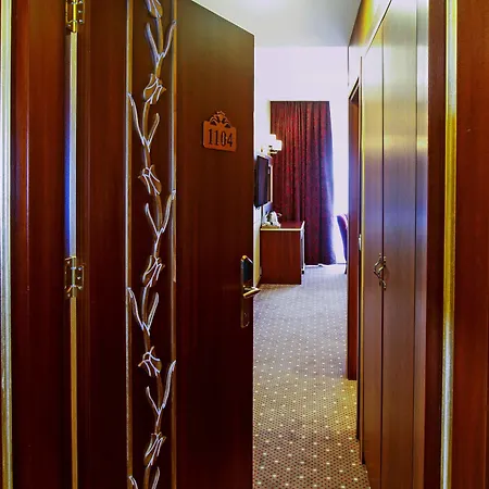 Hotel Mb Deluxe 4*