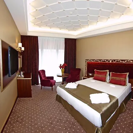 Mb Deluxe Hotel 4*