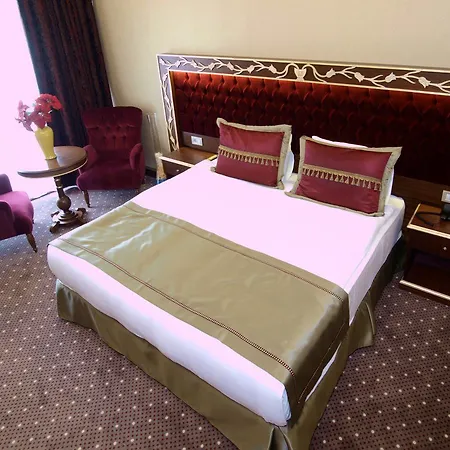 Mb Deluxe 4* Istanboel