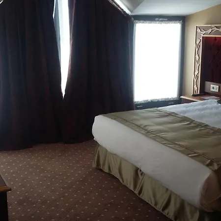 Hotell Mb Deluxe